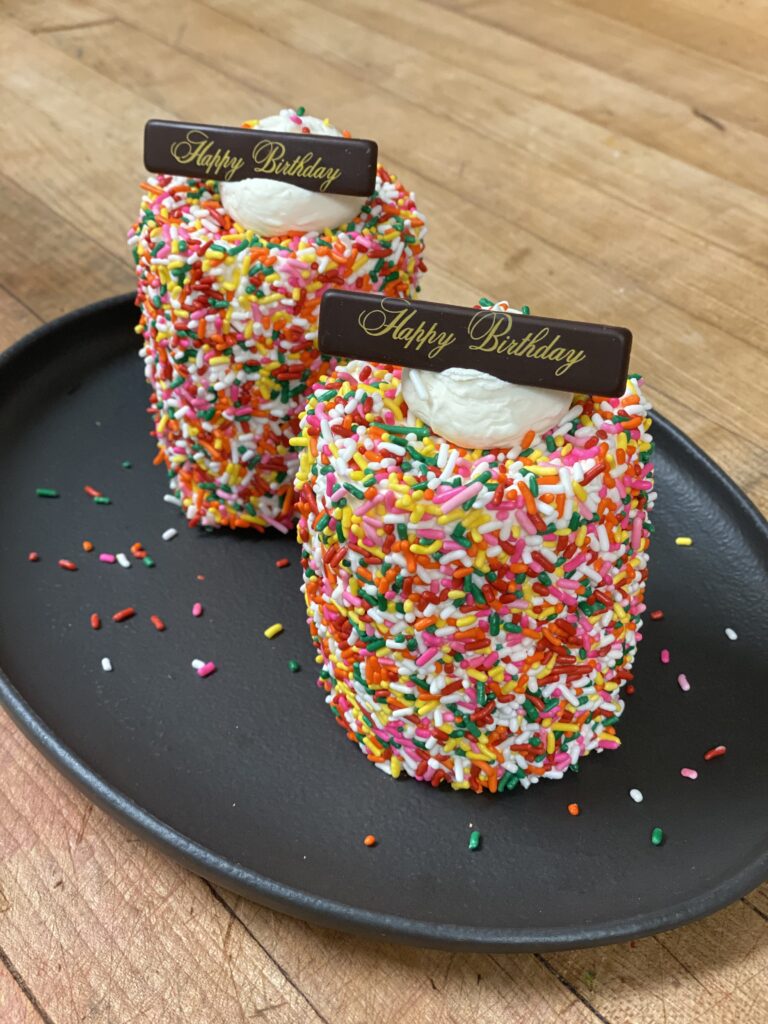 mini sprinkle cakes